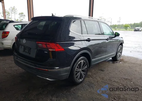 2018 Volkswagen Tiguan Se/Sel z USA, uszkodzony, nr VIN 3VV3B7AX5JM129413